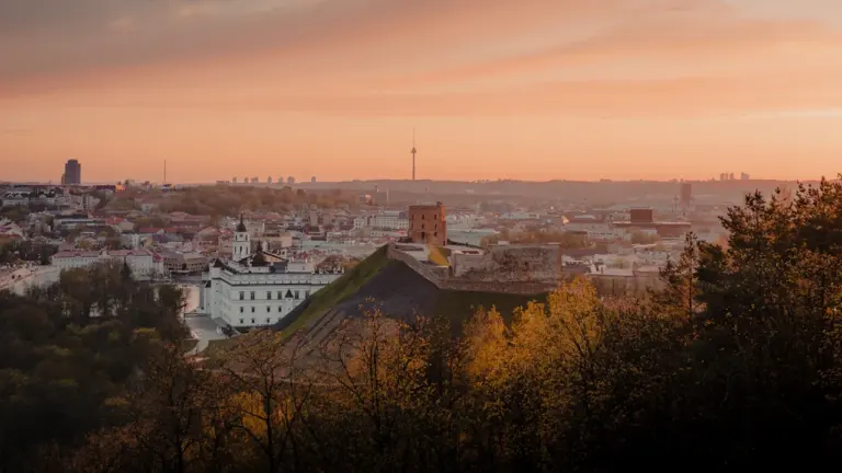 Rugpjūčio 25-osios vakaras Vilniuje: planas pagal orą