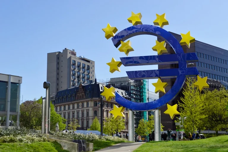 ECB indėlių norma: ar spalio 29-ąją ji bus sumažinta?